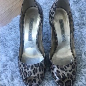 Luciano padovan leopard print heels